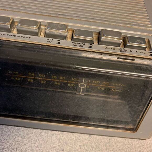 Kmart Model No. 30-41 Clock Radio *Only Clock Works-Read* - Picture 6 of 12